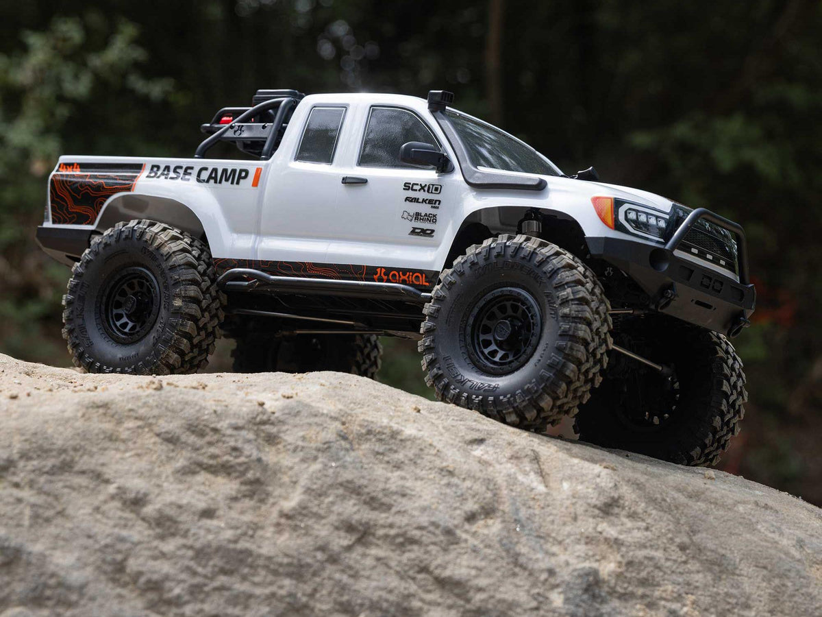 1/10 SCX10 III Base Camp 4X4 Rock Crawler RTR White