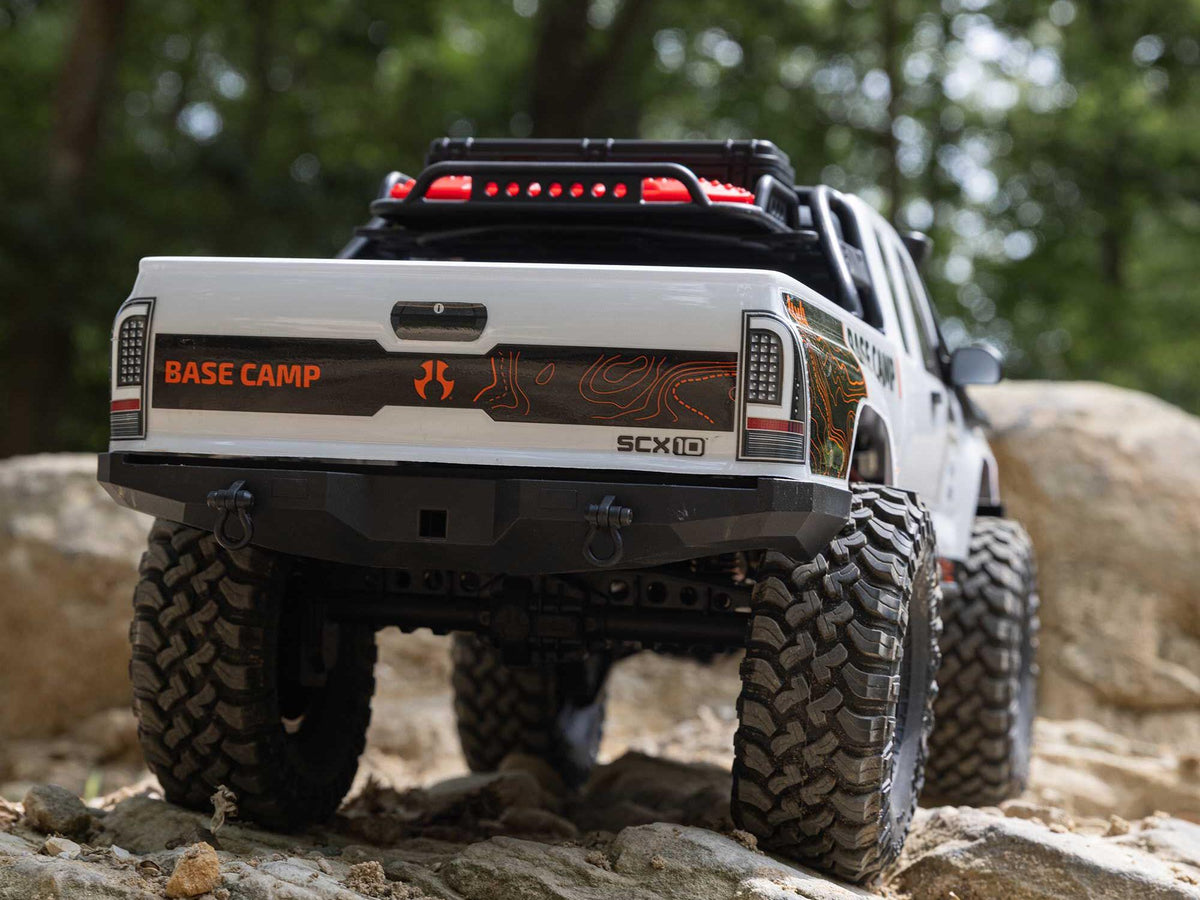 1/10 SCX10 III Base Camp 4X4 Rock Crawler RTR White
